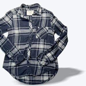 Abercrombie & Fitch Flannel Button Down Shirt Womens Small Navy Blue Plaid Light